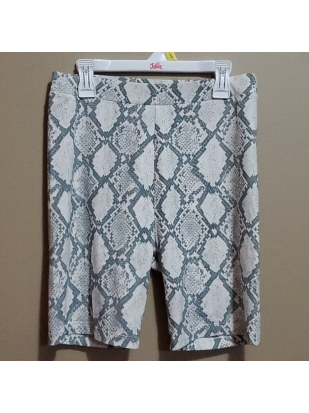 American eagle shorts size small
